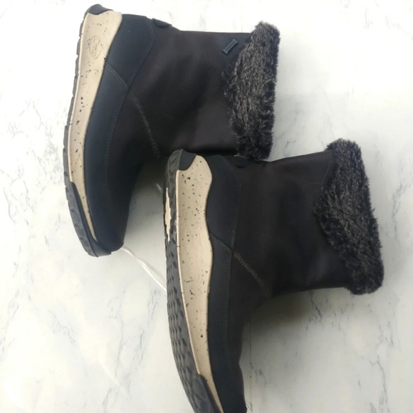 Chaco Borealis Mid Winter Boots Womens Size 8.5 Waterproof Black/Brown - Picture 1 of 11